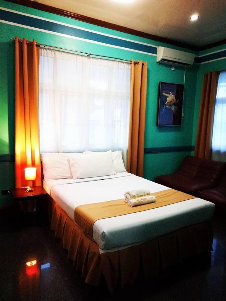 Villa Jhoana Resort Angono Room photo