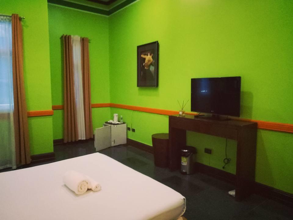 Villa Jhoana Resort Angono Exterior photo