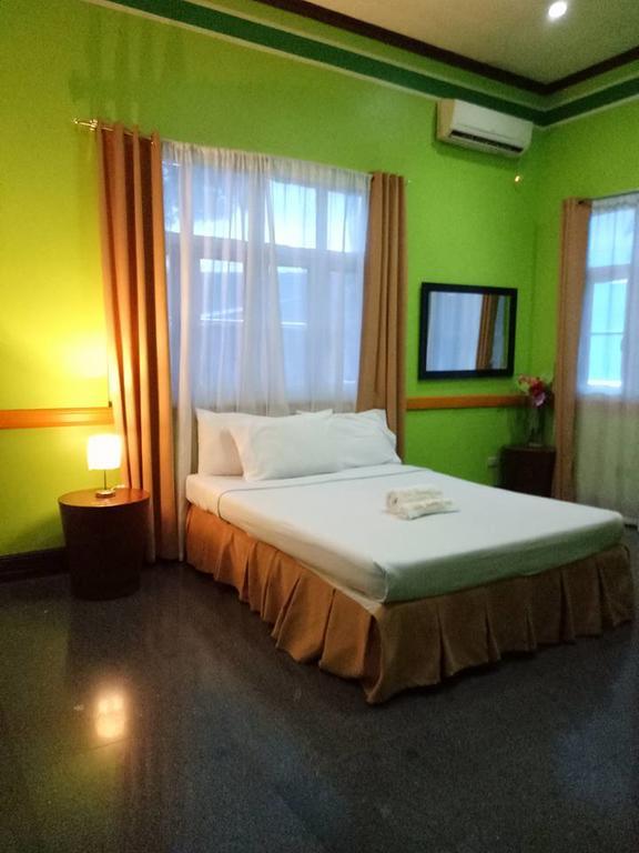 Villa Jhoana Resort Angono Exterior photo